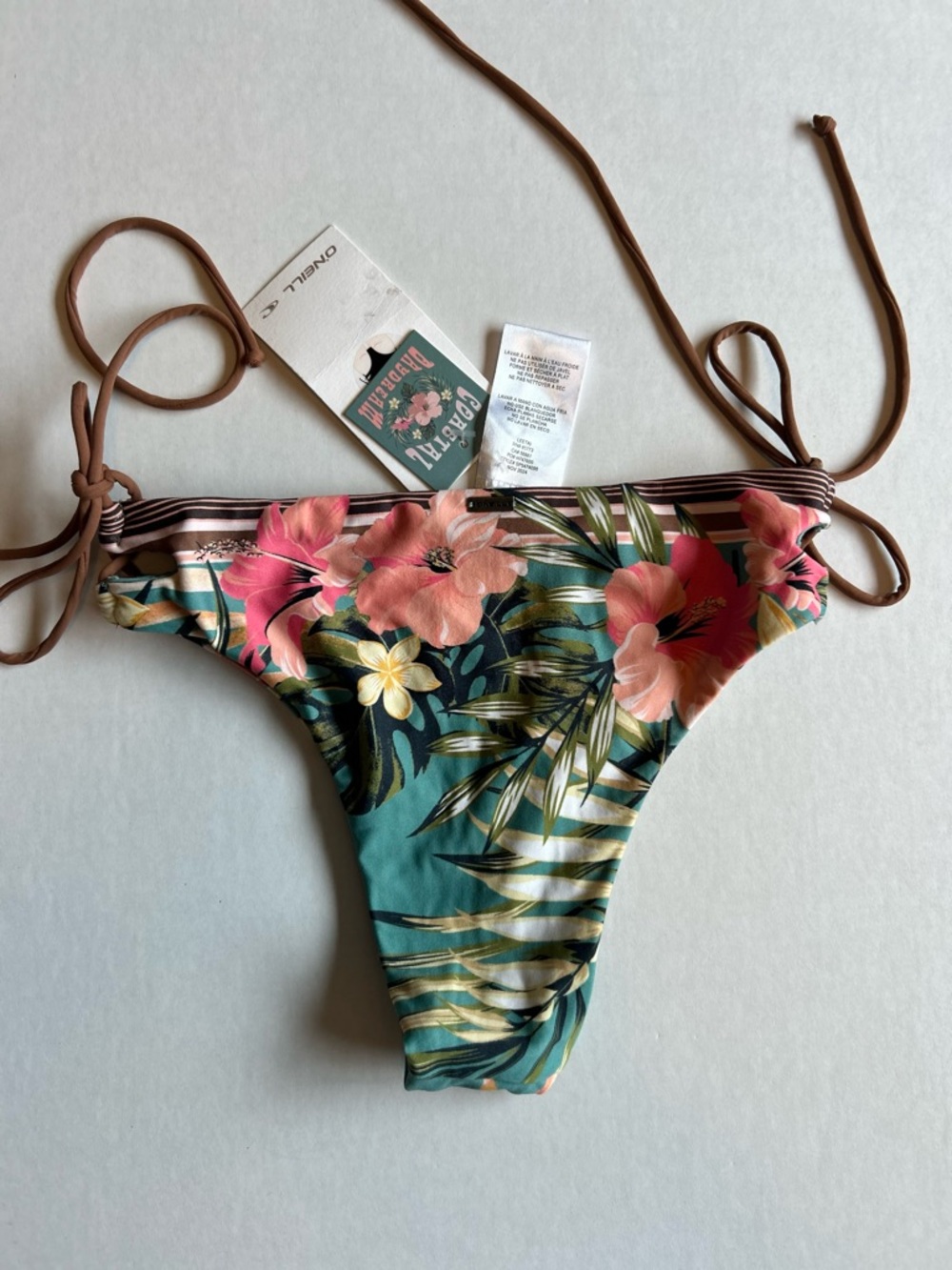 O'Neill Jenson Skimpy Fit Tie-Side Bikini Bottom Size S - Picture 3 of 7